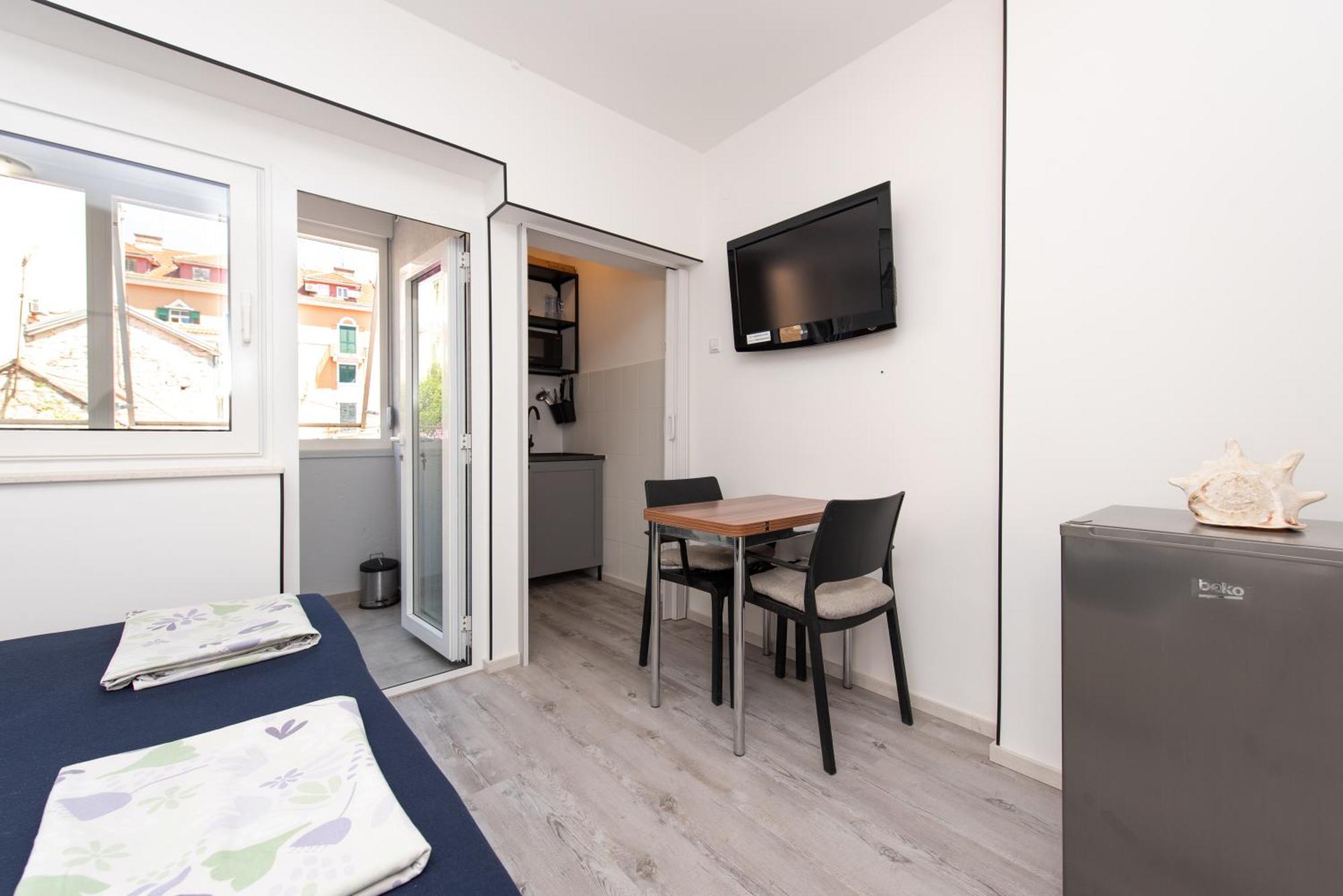 Laghanini Apartments Split Exterior photo
